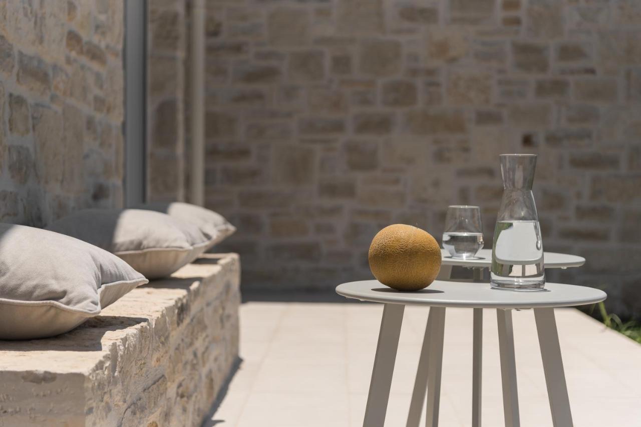Sfáka Evaero Villas I, Ii, Iii, IV - An Ever-So Inviting Escape, By Thinkvilla מראה חיצוני תמונה